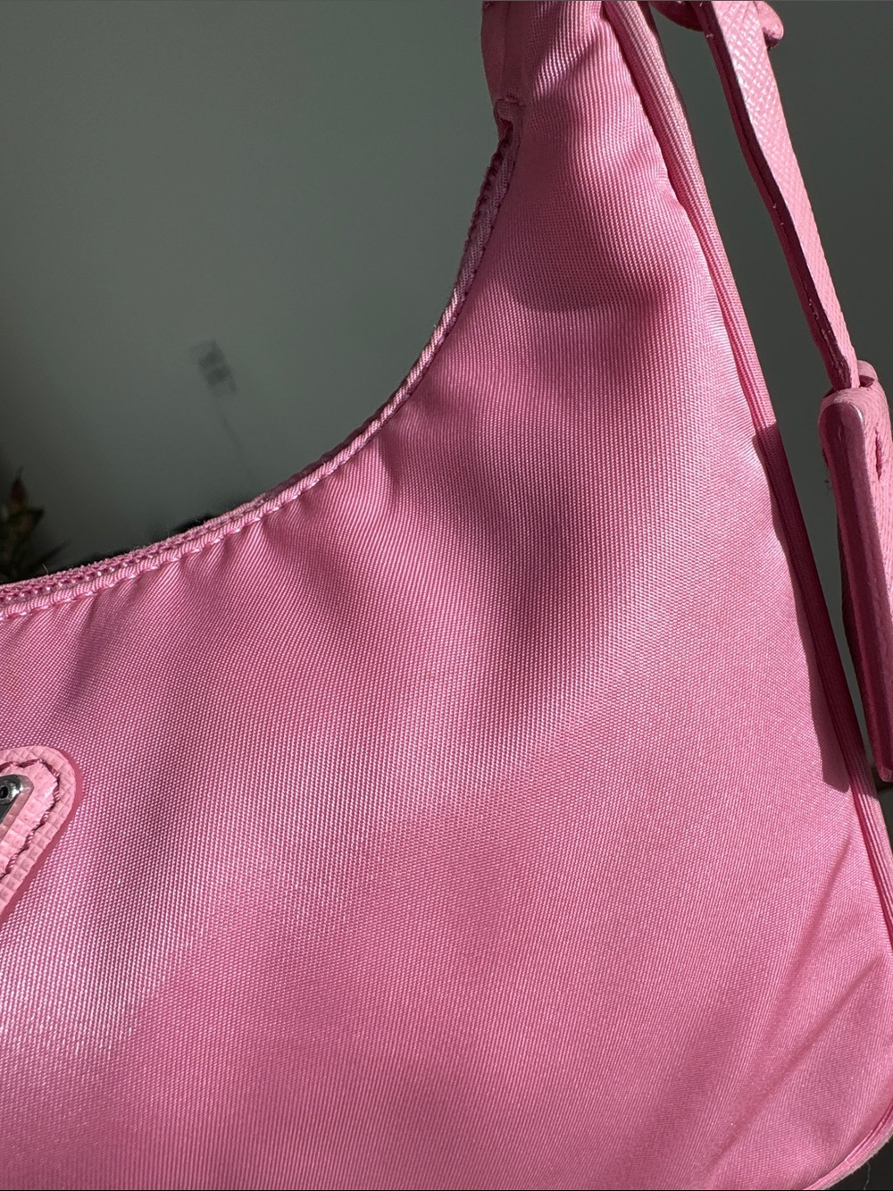 Authentic Prada Re-Edition 2000 Pink Nylon Shoulder Bag - Picture 15 of 17